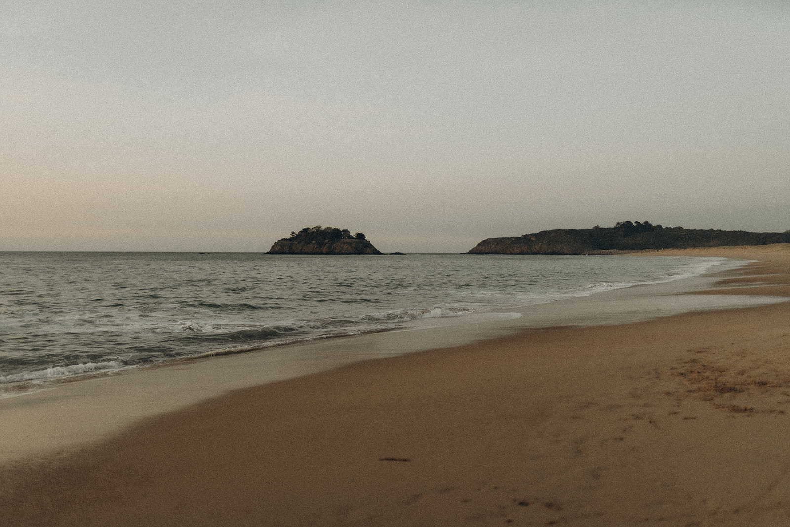 Sessão de casal na praia - 30